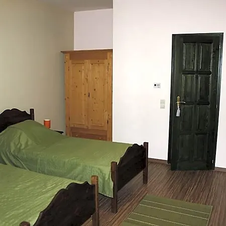 Hunor Lovastanya Locanda Kunbaracs
